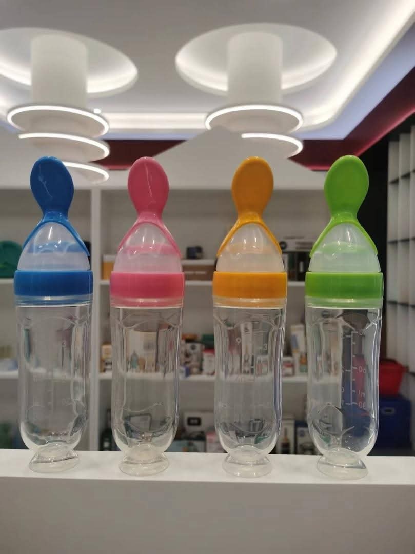 Silicone Spoon Feeder.