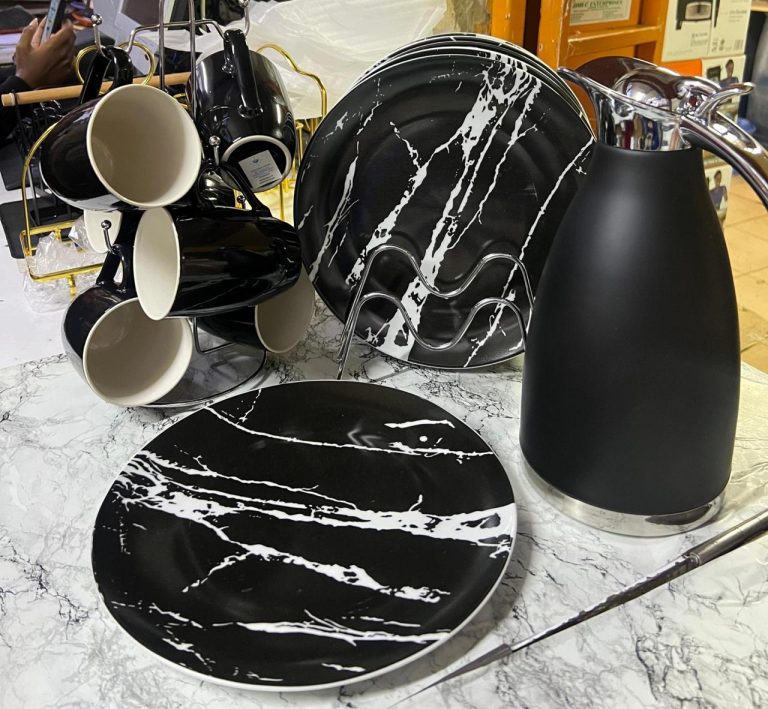 13 Pcs Dinner Set – 6 Plates, 6 Mugs and 2L Flask. - Image 2