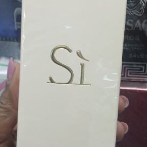 Giorgio Armani Sì Eau de Parfum Intense.