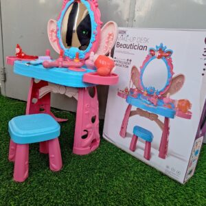 Make up desk