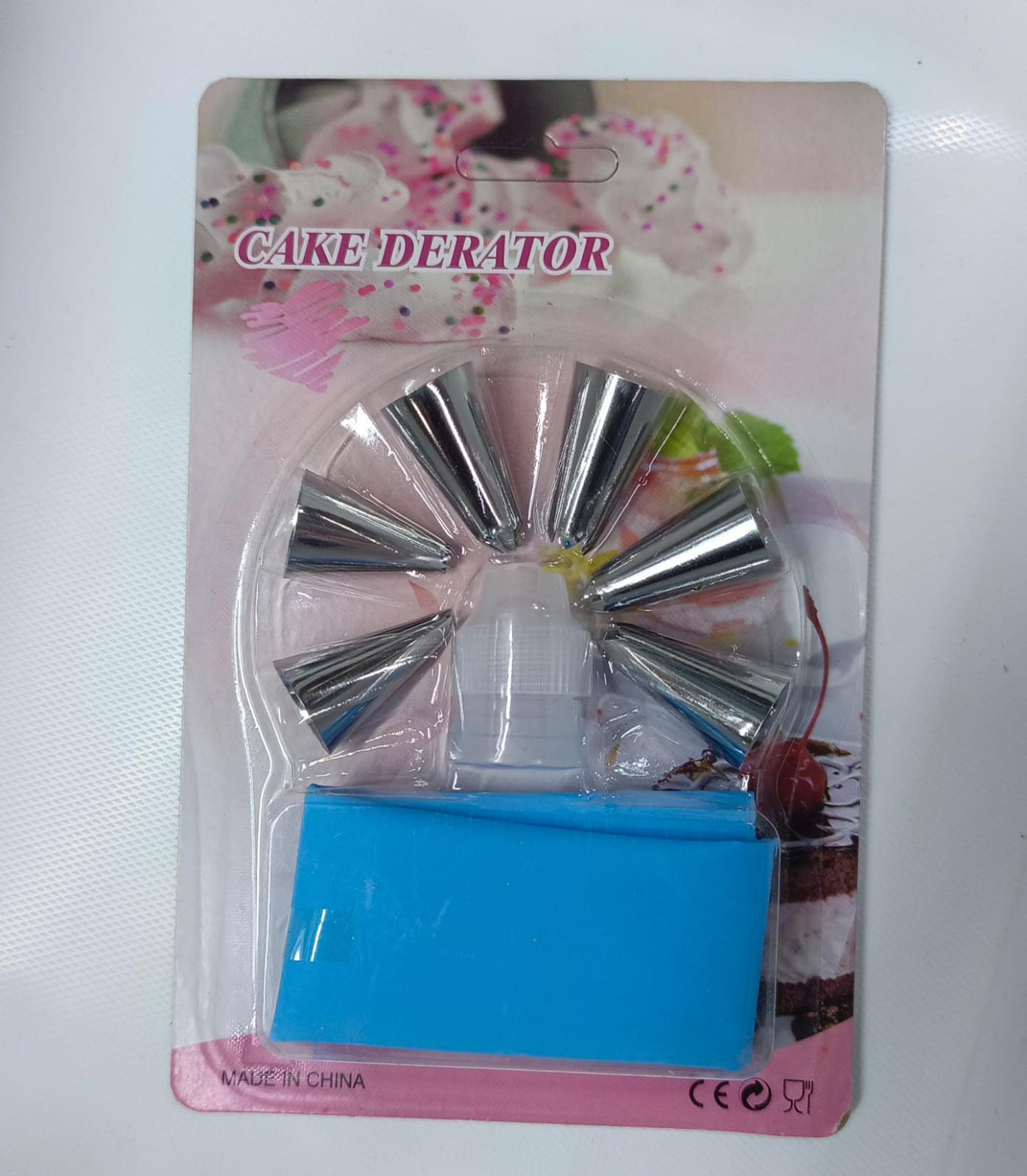 Cake Cecorating Kit.