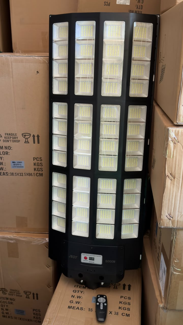 New TSL-5000W Solar Streetlight – Powerful, Reliable and Energy-Saving Outdoor Lighting.